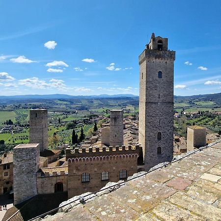 Torre Salvucci Maggiore Medieval Tower Experience San Gimignano Exterior foto