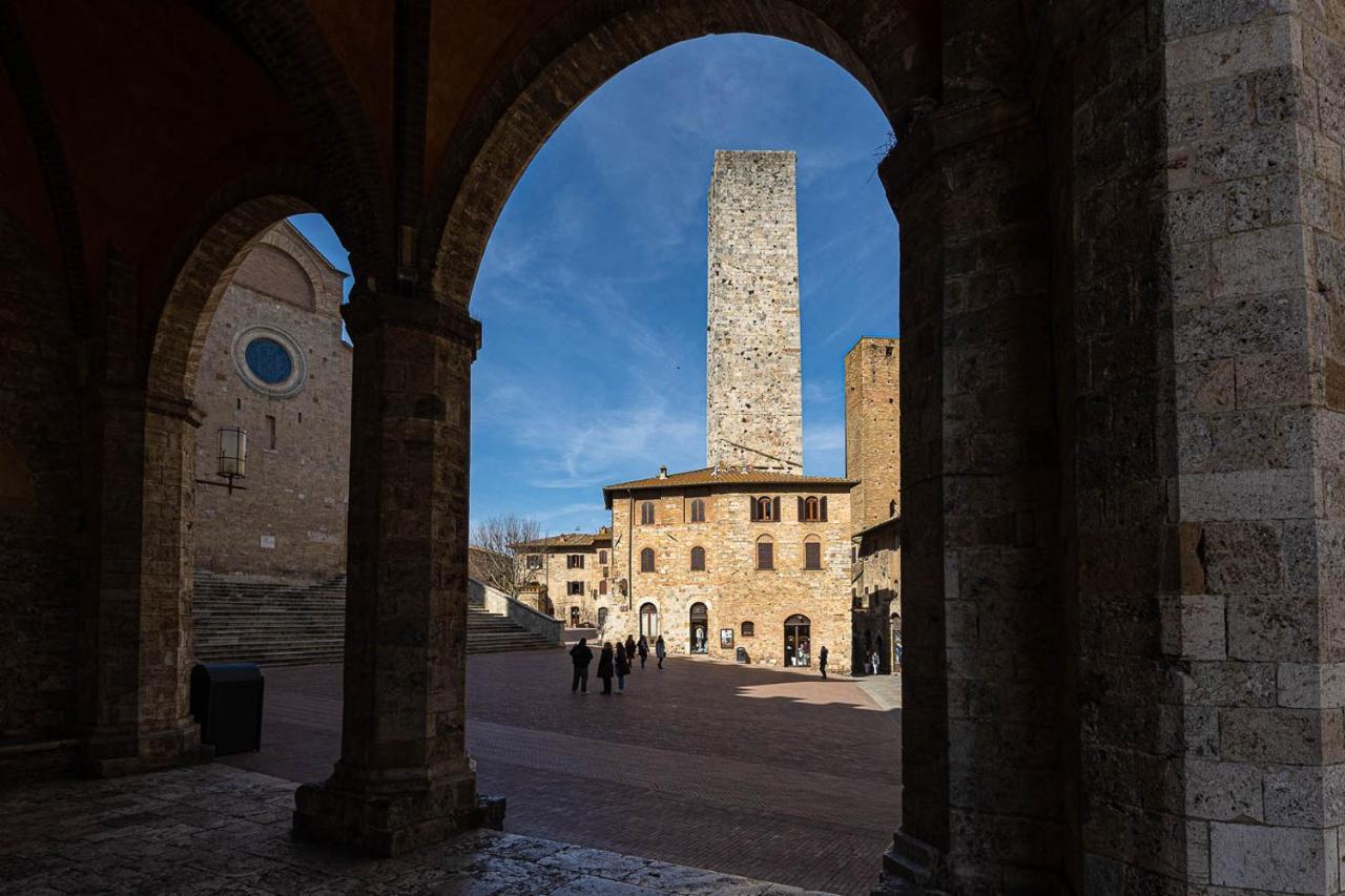Torre Salvucci Maggiore Medieval Tower Experience San Gimignano Exterior foto